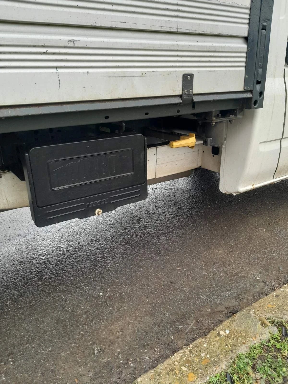 Ford Transit 2.4 - изображение 9