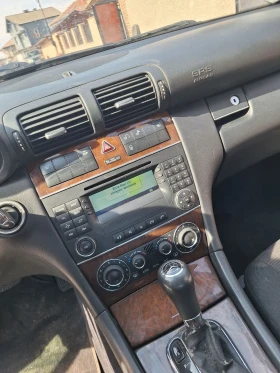 Mercedes-Benz C 200, снимка 9