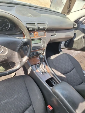 Mercedes-Benz C 200, снимка 14