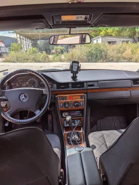 Mercedes-Benz 124, снимка 7