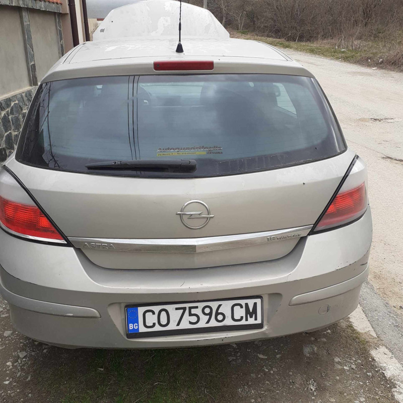 Opel Astra, снимка 5 - Автомобили и джипове - 45655170