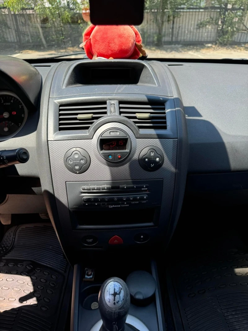 Renault Megane, снимка 7 - Автомобили и джипове - 47885760