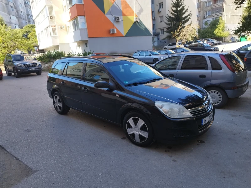 Opel Astra 1.9 CDTI, снимка 1 - Автомобили и джипове - 47479473