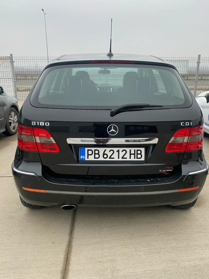 Mercedes-Benz B 180, снимка 6 - Автомобили и джипове - 49282473