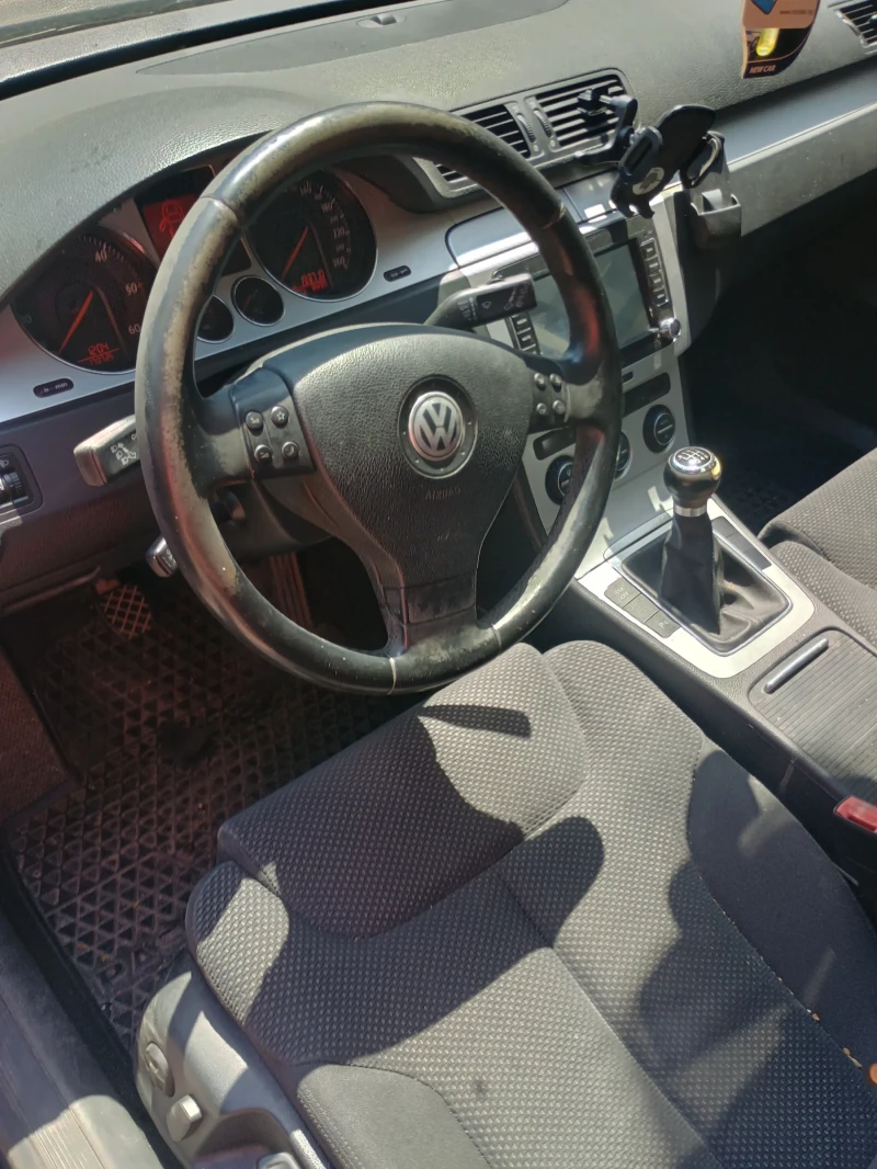 VW Passat, снимка 4 - Автомобили и джипове - 52385052