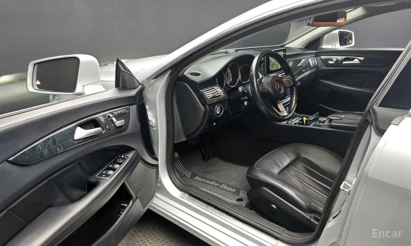 Mercedes-Benz CLS 350, снимка 11 - Автомобили и джипове - 52708851