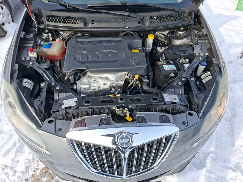 Lancia Delta 1.6-JTD 120кс.Кожен салон, снимка 12 - Автомобили и джипове - 53086813