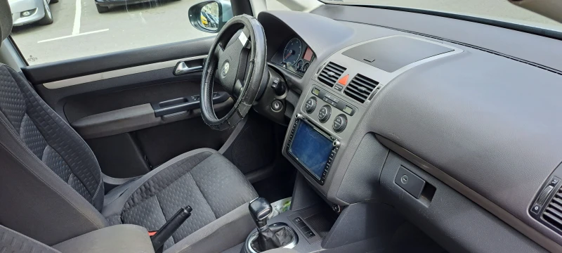 VW Touran 1.9TDI 105 кс., снимка 4 - Автомобили и джипове - 53455864