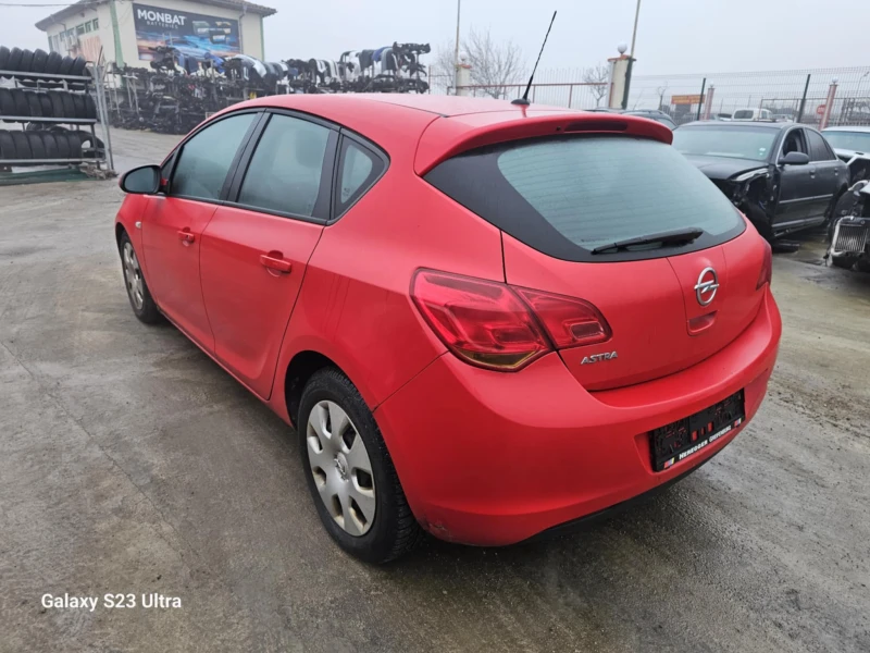 Opel Ascona 1.4, снимка 4 - Автомобили и джипове - 53463038