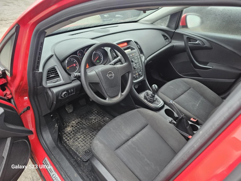 Opel Ascona 1.4, снимка 5 - Автомобили и джипове - 53463038