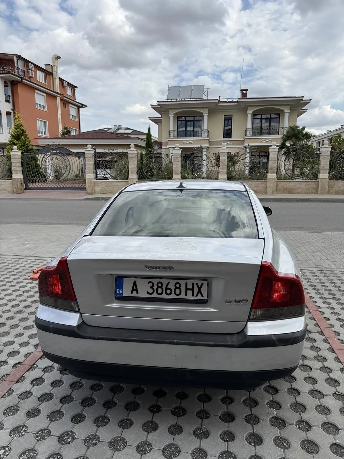 Volvo S60 2.4D - изображение 5