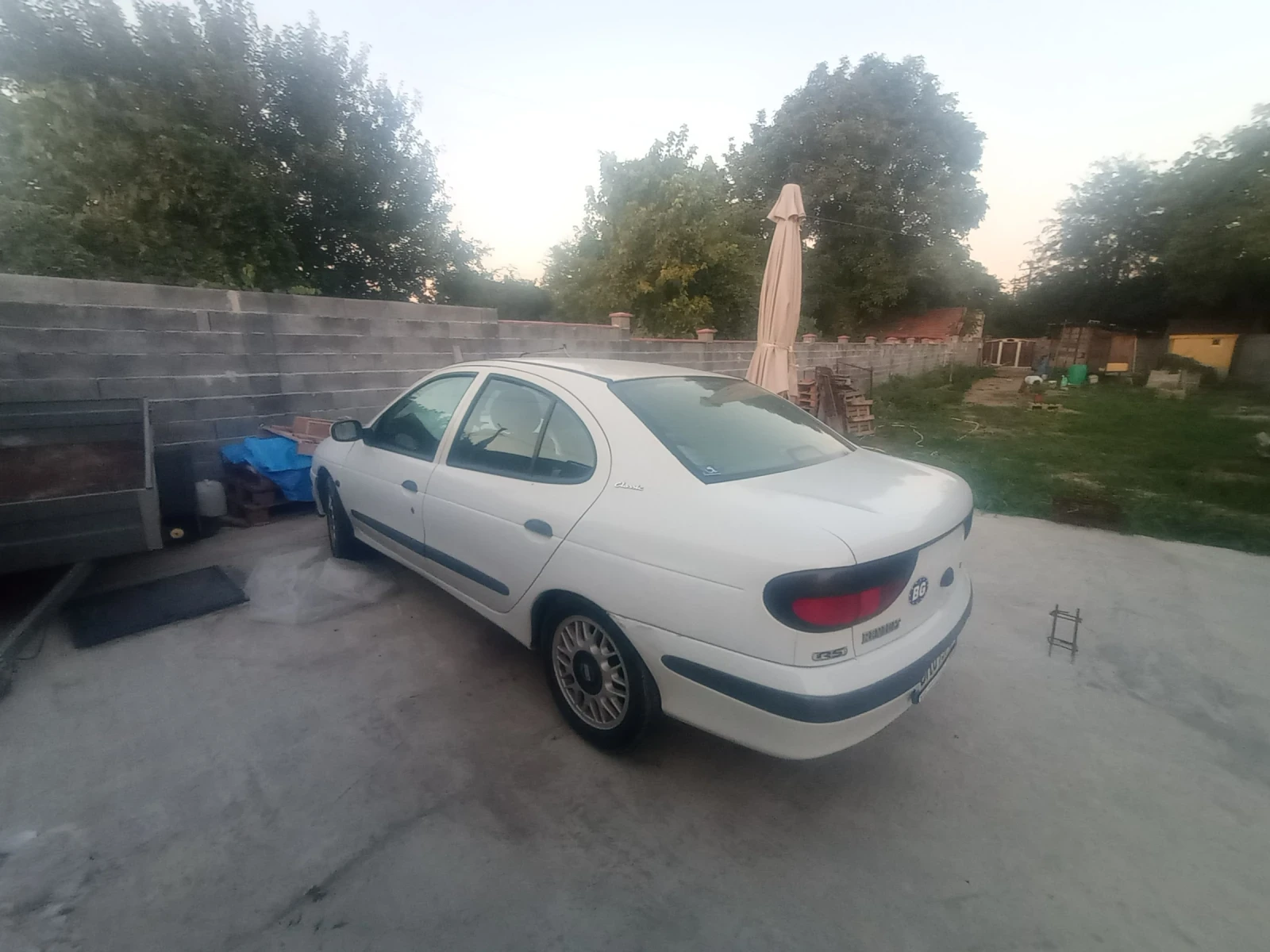 Renault Megane | Mobile.bg   2