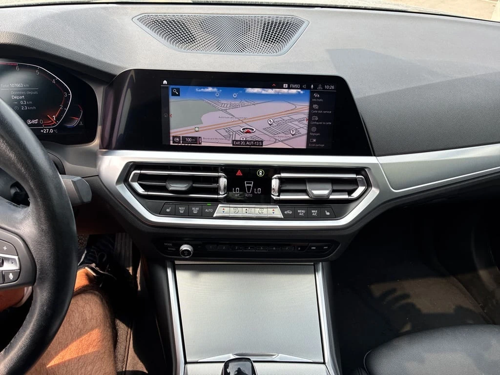 BMW 330 * 330i xDrive * CARFAX * БЕЗ ПЪРВОНАЧАЛНА ВНОСКА - изображение 9