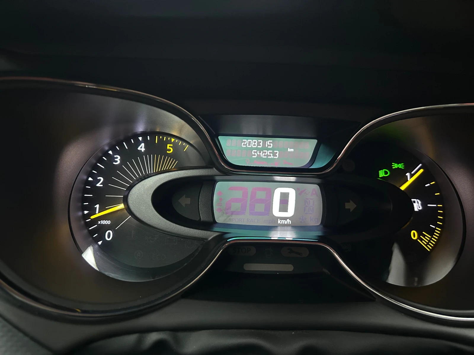 Renault Captur  - изображение 10