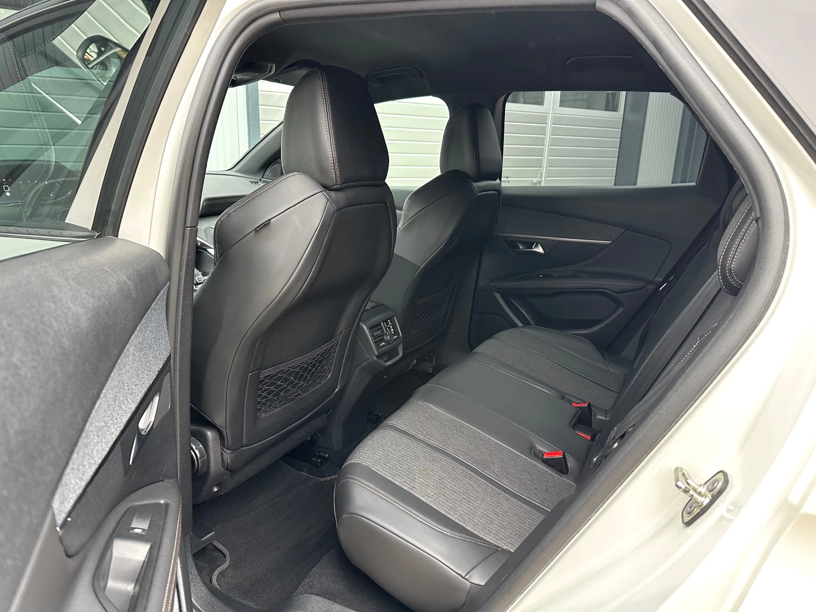 Peugeot 3008 HDI EAT8 GT-line FULL LED    | Mobile.bg   12