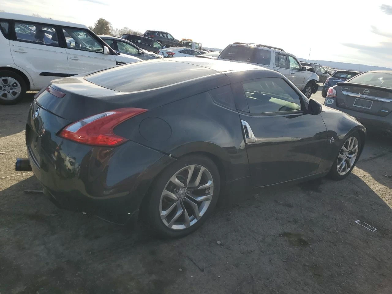 Nissan 370Z  - изображение 3