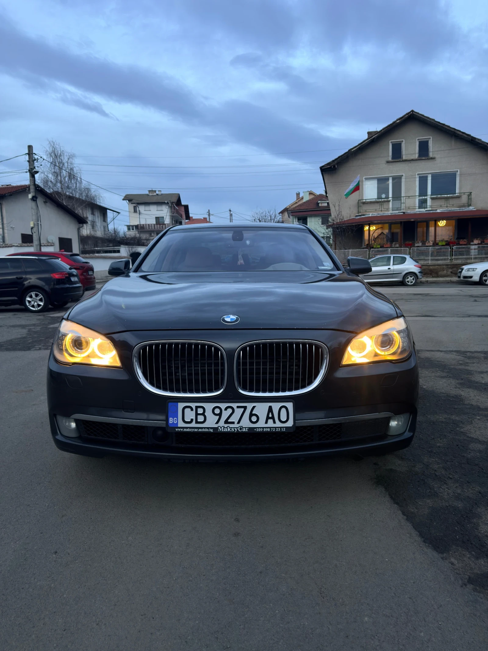 BMW 750  - изображение 2