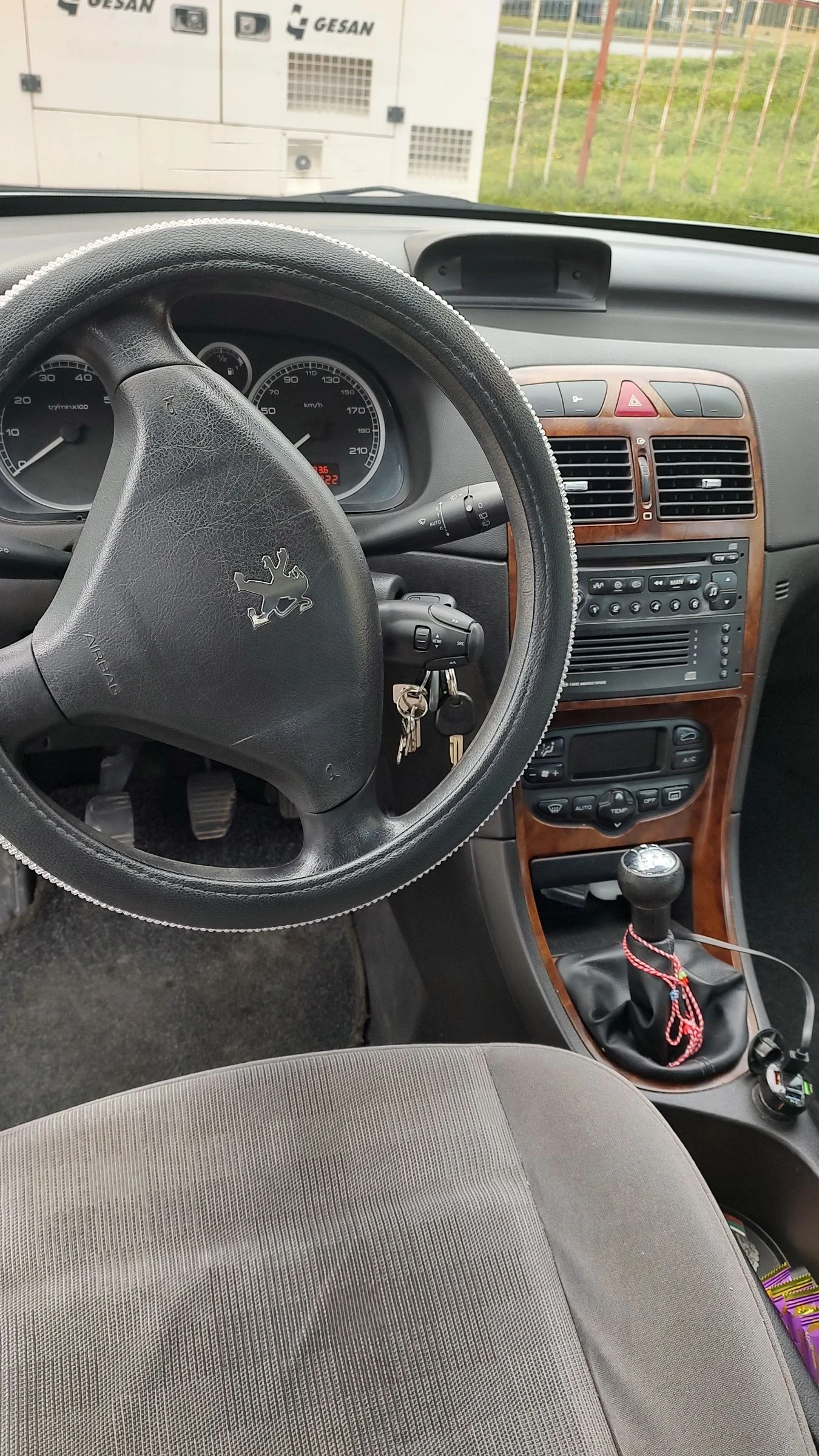 Peugeot 307 Хечбек  - изображение 9