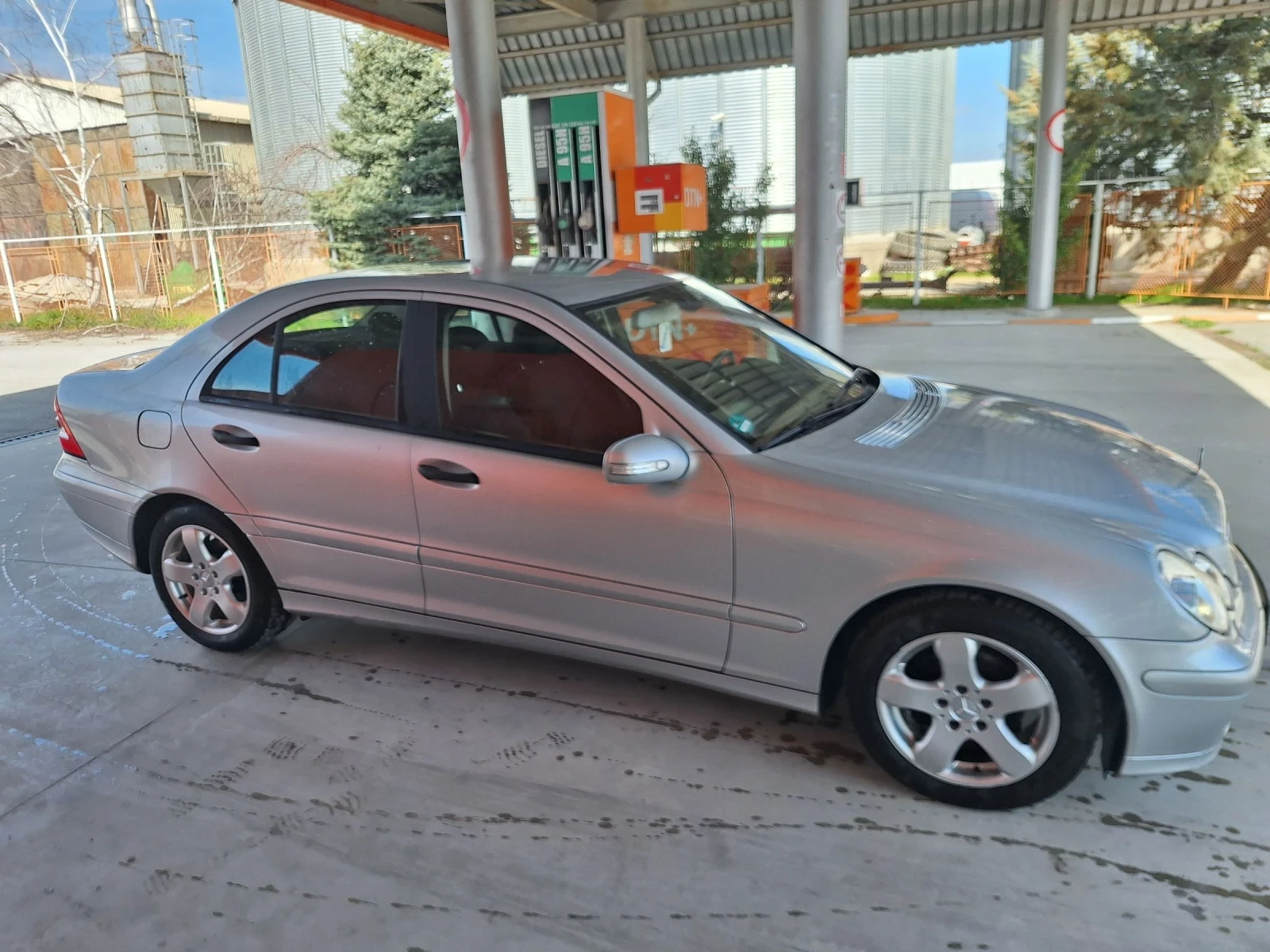 Mercedes-Benz C 200, снимка 3 - Автомобили и джипове - 53780764