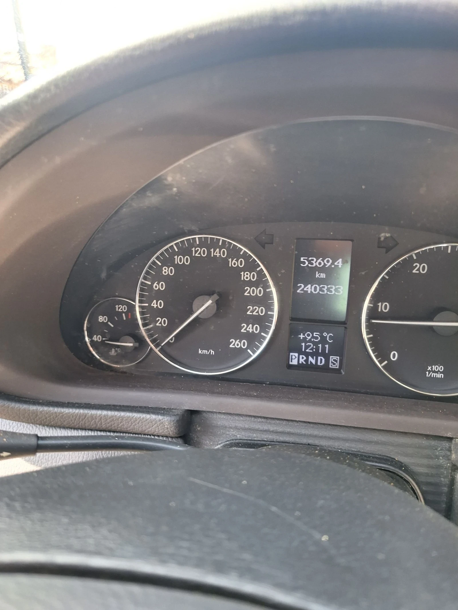 Mercedes-Benz C 200, снимка 10 - Автомобили и джипове - 53780764