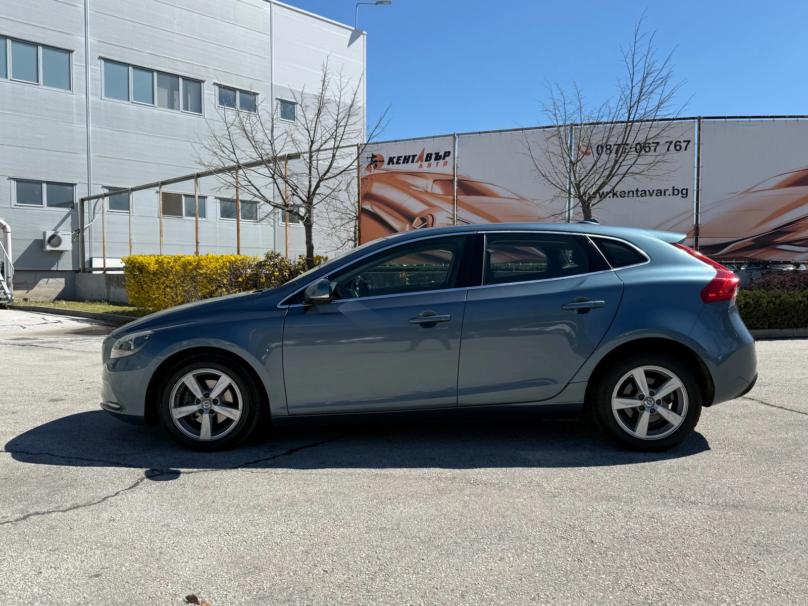 Volvo V40, снимка 2 - Автомобили и джипове - 54148630