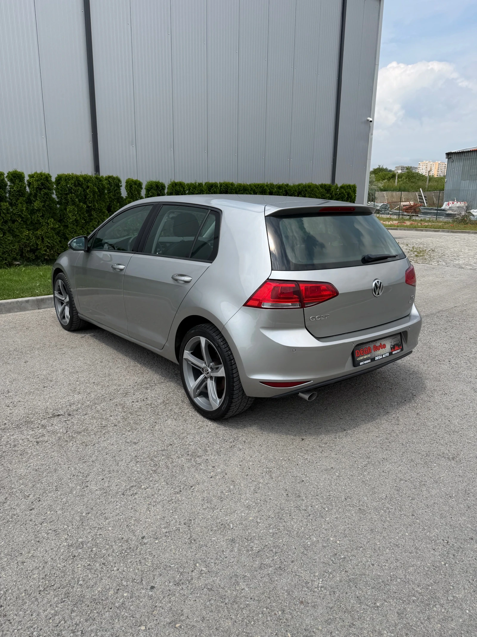 VW Golf 1.6tdi 105k.c* Автоматик* Recaro* ЛИЗИНГ* , снимка 6 - Автомобили и джипове - 54778577
