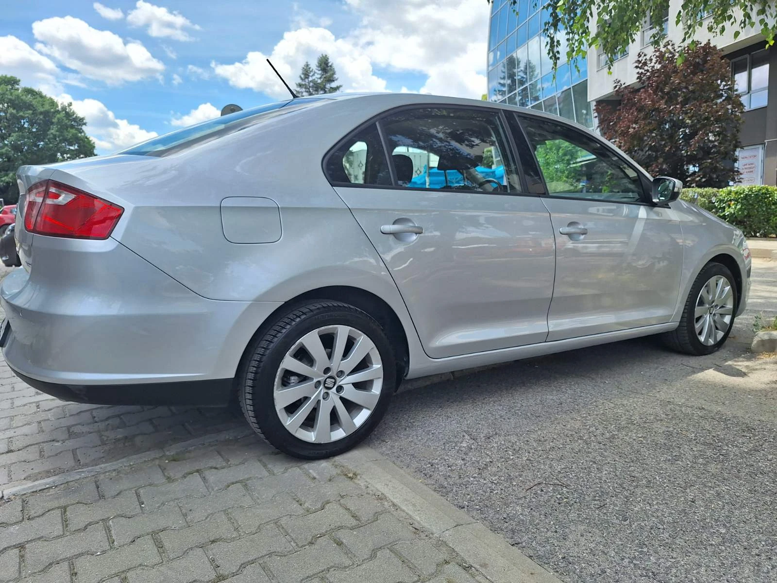 Seat Toledo IV 1.4 TSI, снимка 3 - Автомобили и джипове - 54979843