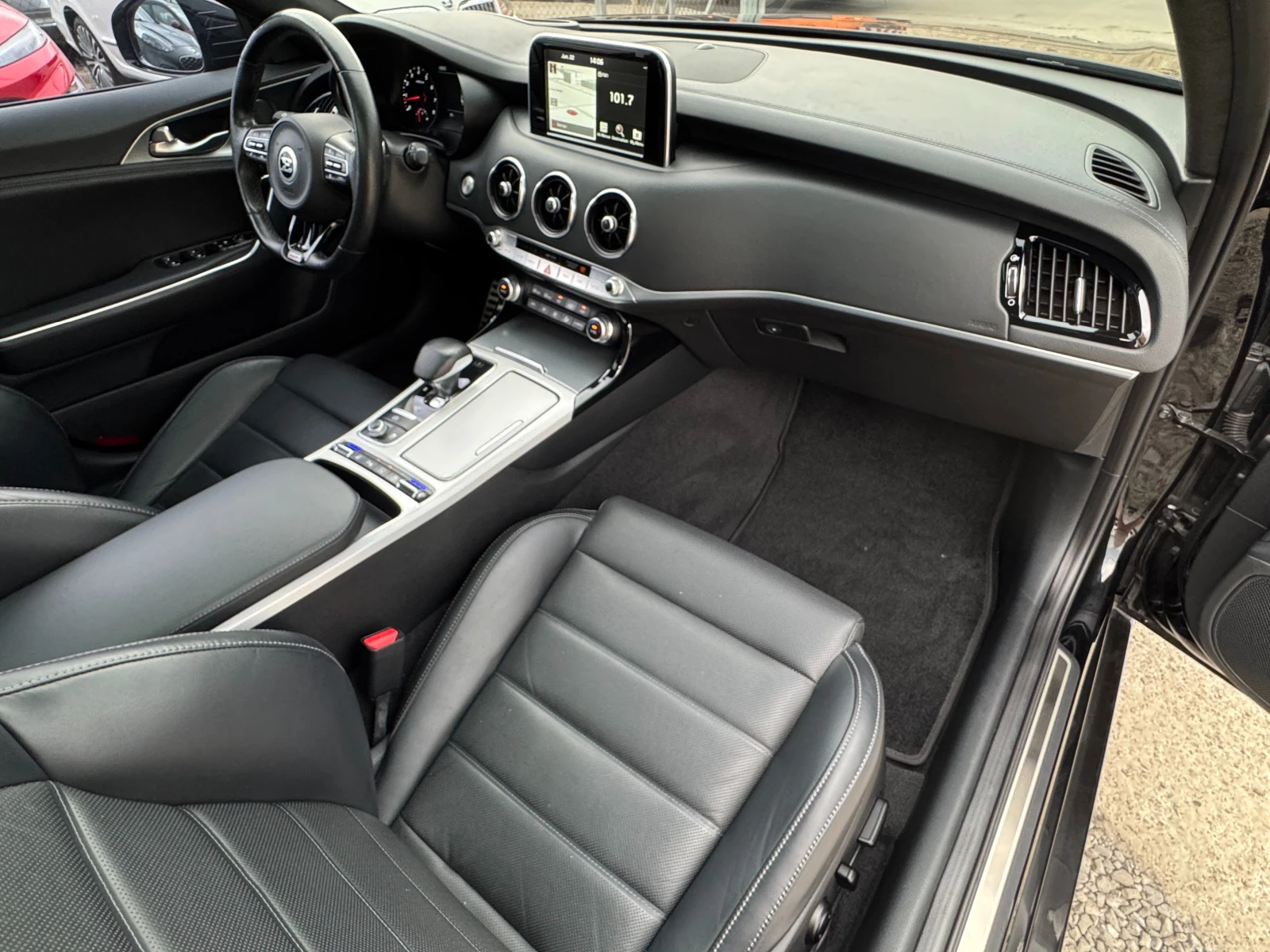 Kia Stinger 3.3 Turbo AWD ! GT !, снимка 11 - Автомобили и джипове - 55325782