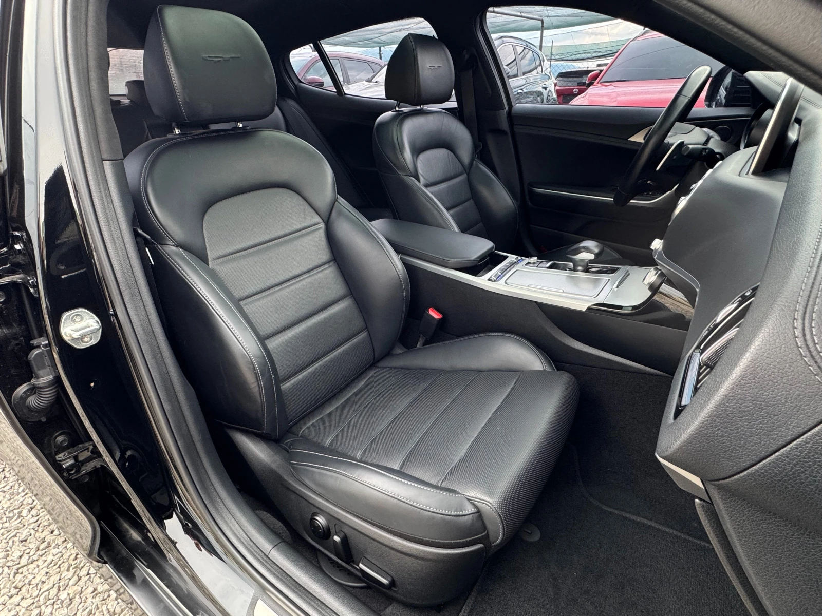 Kia Stinger 3.3 Turbo AWD ! GT !, снимка 10 - Автомобили и джипове - 55325782