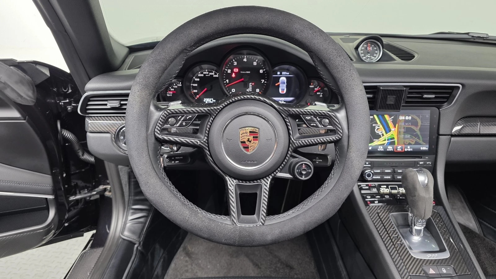 Porsche 911 Carrera 4* ЛЮК* ПОДГРЕВ ВОЛАН* КРАЙНА ЦЕНА, снимка 13 - Автомобили и джипове - 55378670