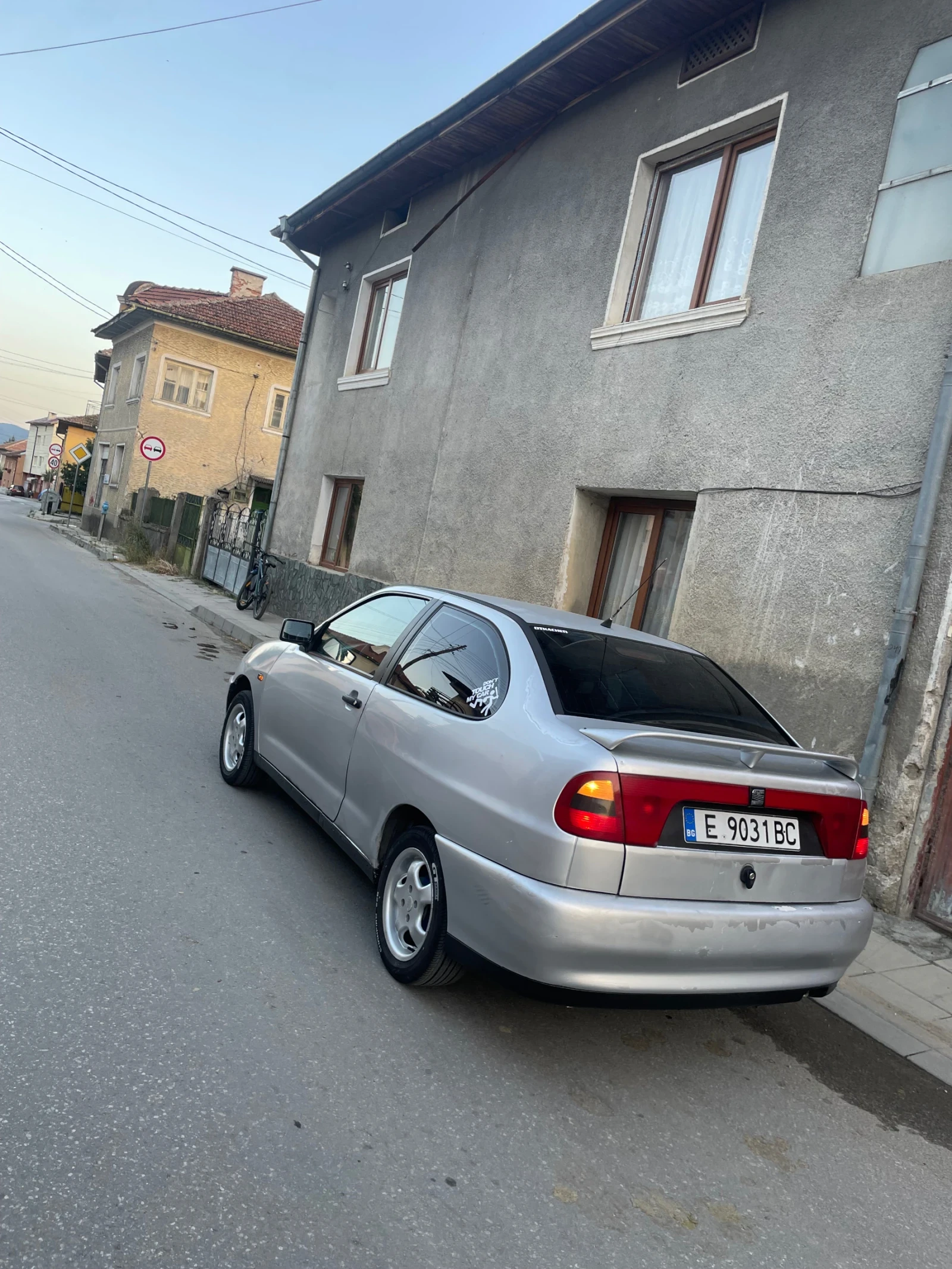 Seat Cordoba, снимка 2 - Автомобили и джипове - 55666218