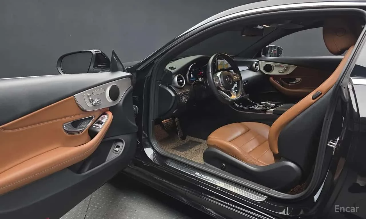 Mercedes-Benz C 220 Facelift 4MATIC Coupe, снимка 10 - Автомобили и джипове - 55707596