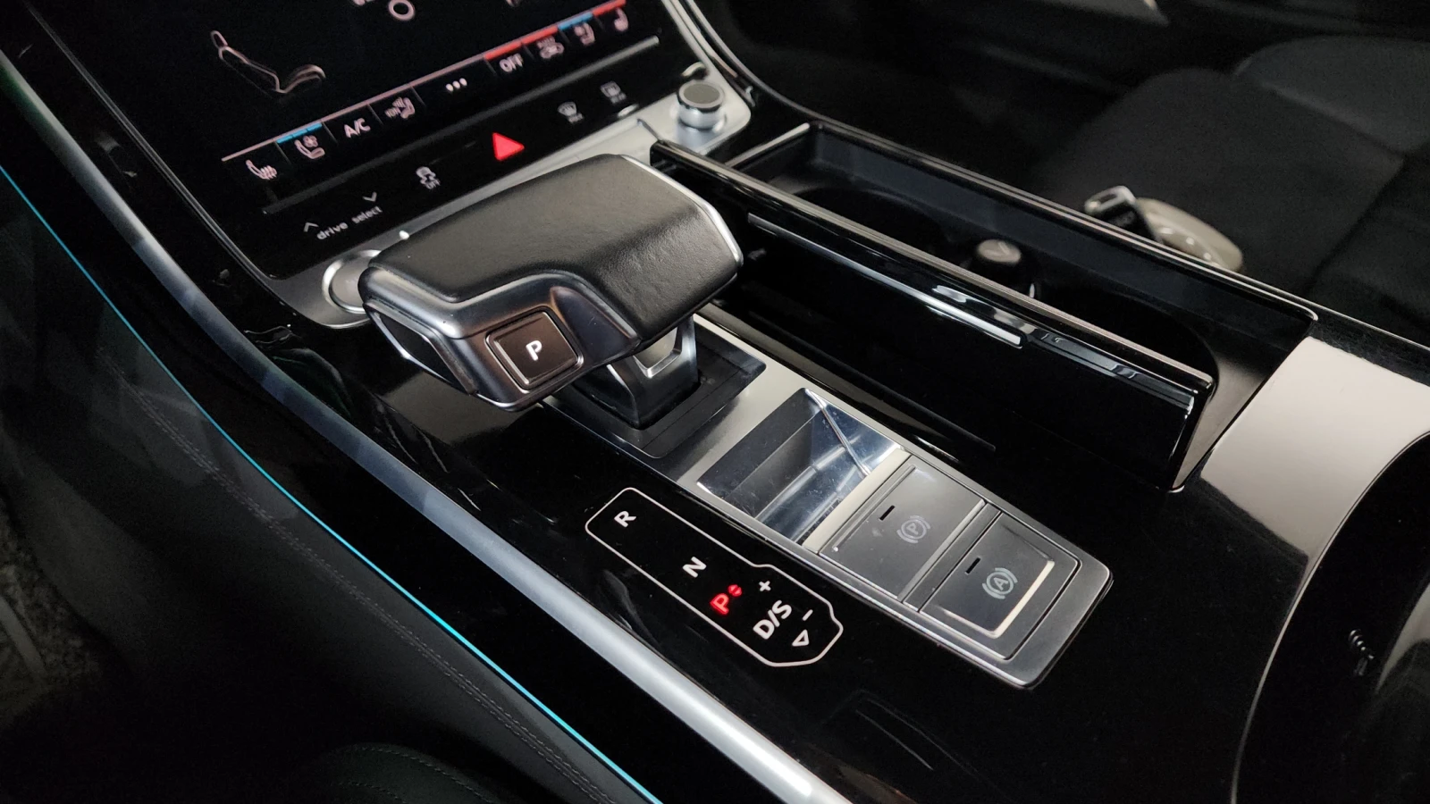 Audi A8 LONG* SOFT-CLOSE* DIS* 360* HUD* TV* ОБДУХ* МАСАЖ*, снимка 13 - Автомобили и джипове - 56059394