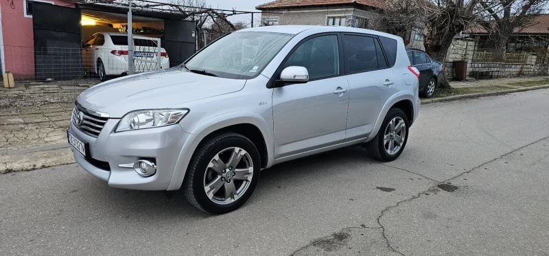 Toyota Rav4 2.2, снимка 4 - Автомобили и джипове - 48565180