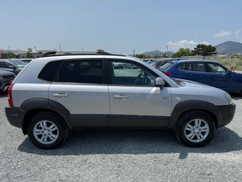 Hyundai Tucson (KATO НОВА)^(4x4), снимка 4 - Автомобили и джипове - 50583179