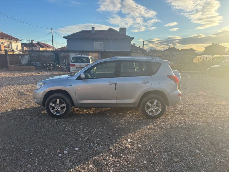 Toyota Rav4, снимка 4 - Автомобили и джипове - 52615785