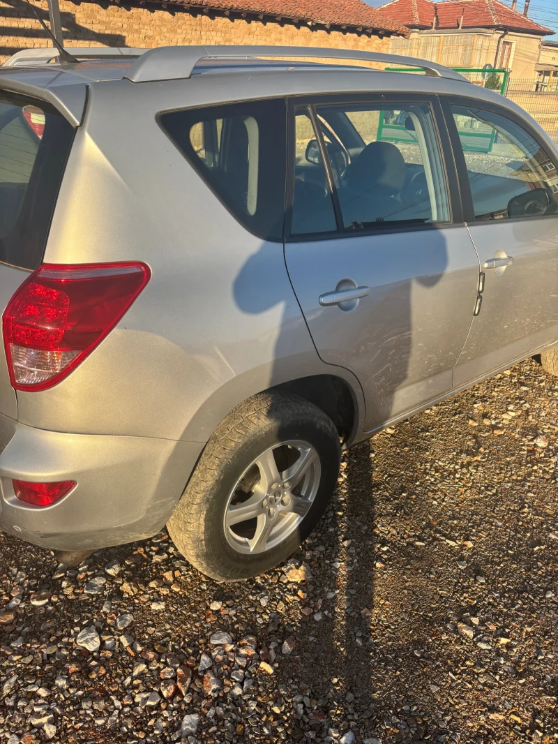 Toyota Rav4, снимка 5 - Автомобили и джипове - 52615785