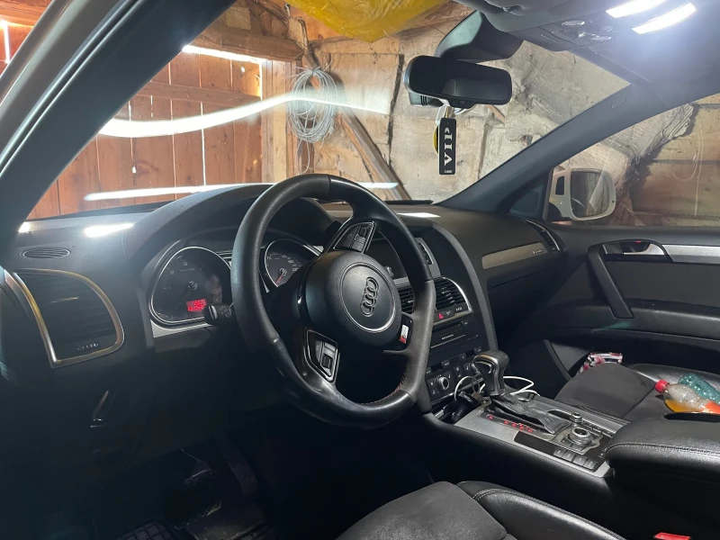 Audi Q7, снимка 6 - Автомобили и джипове - 52928832