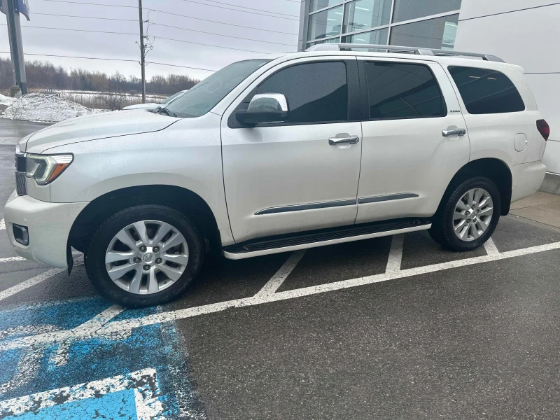 Toyota Sequoia Platinum * * Без Инциденти * * Сервизна История * , снимка 2 - Автомобили и джипове - 53579336