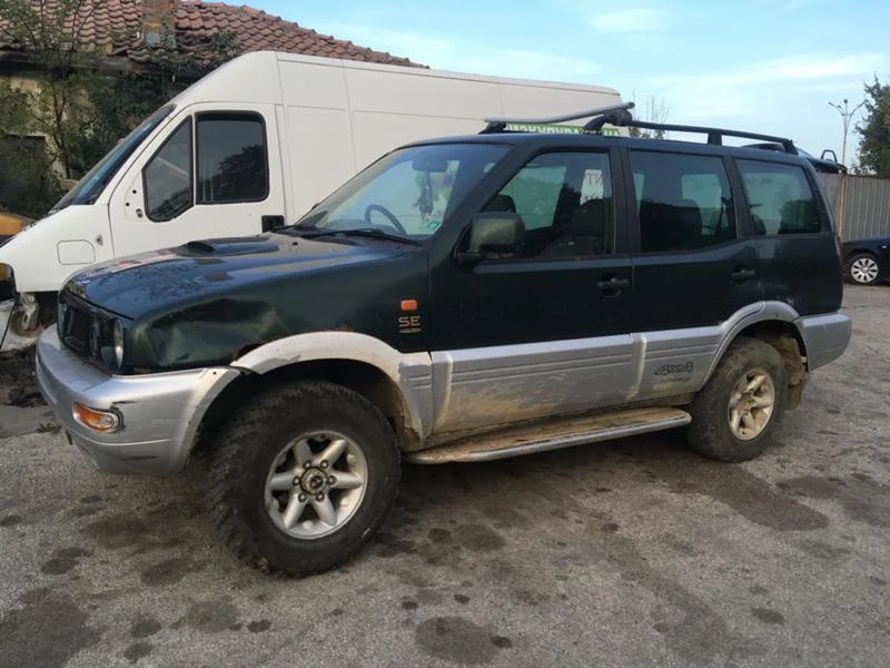 Nissan Terrano 2.7tdi, снимка 2 - Автомобили и джипове - 30133194