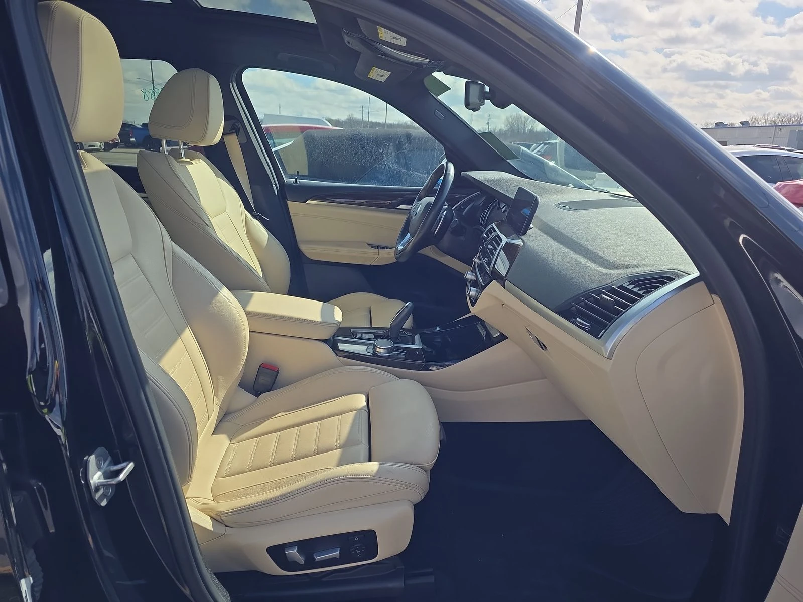 BMW X3  xDrive30i/ Панорама - изображение 10
