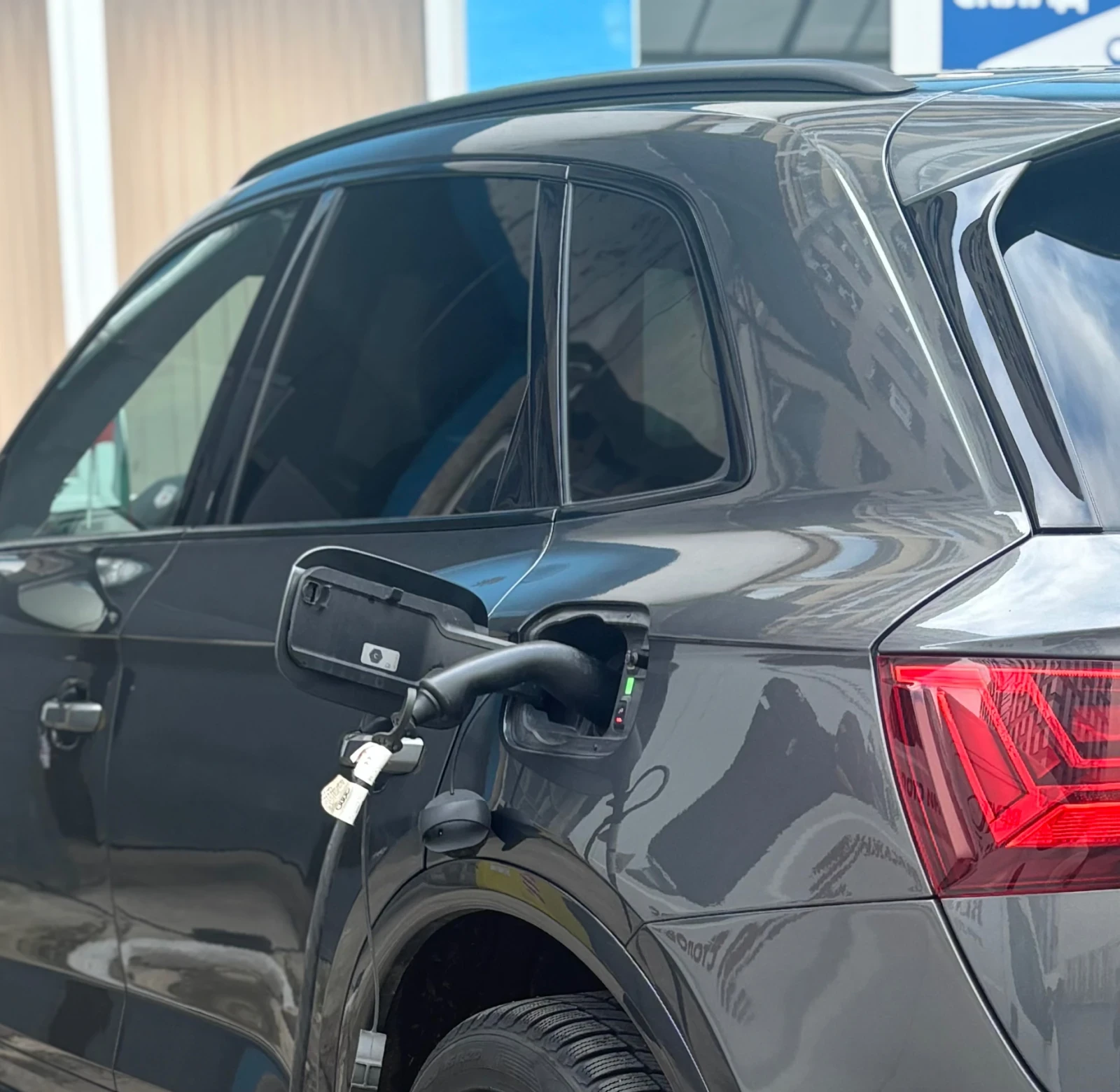 Audi Q5 S-line, Въздушно, Matrix, Distronic, снимка 16 - Автомобили и джипове - 54606996