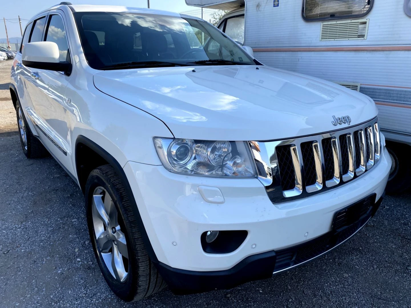 Jeep Grand cherokee 3.0CRD 211x.km 2013г OVERLAND - изображение 2