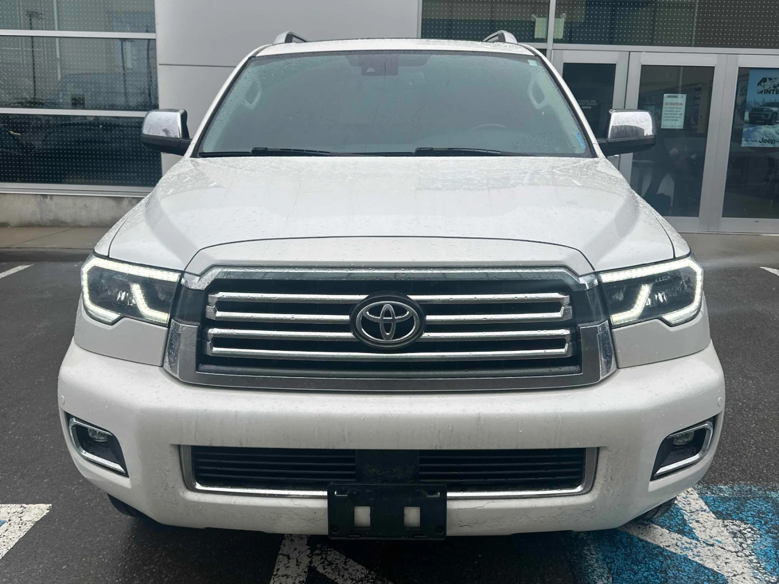 Toyota Sequoia Platinum * * Без Инциденти * * Сервизна История *  - изображение 3