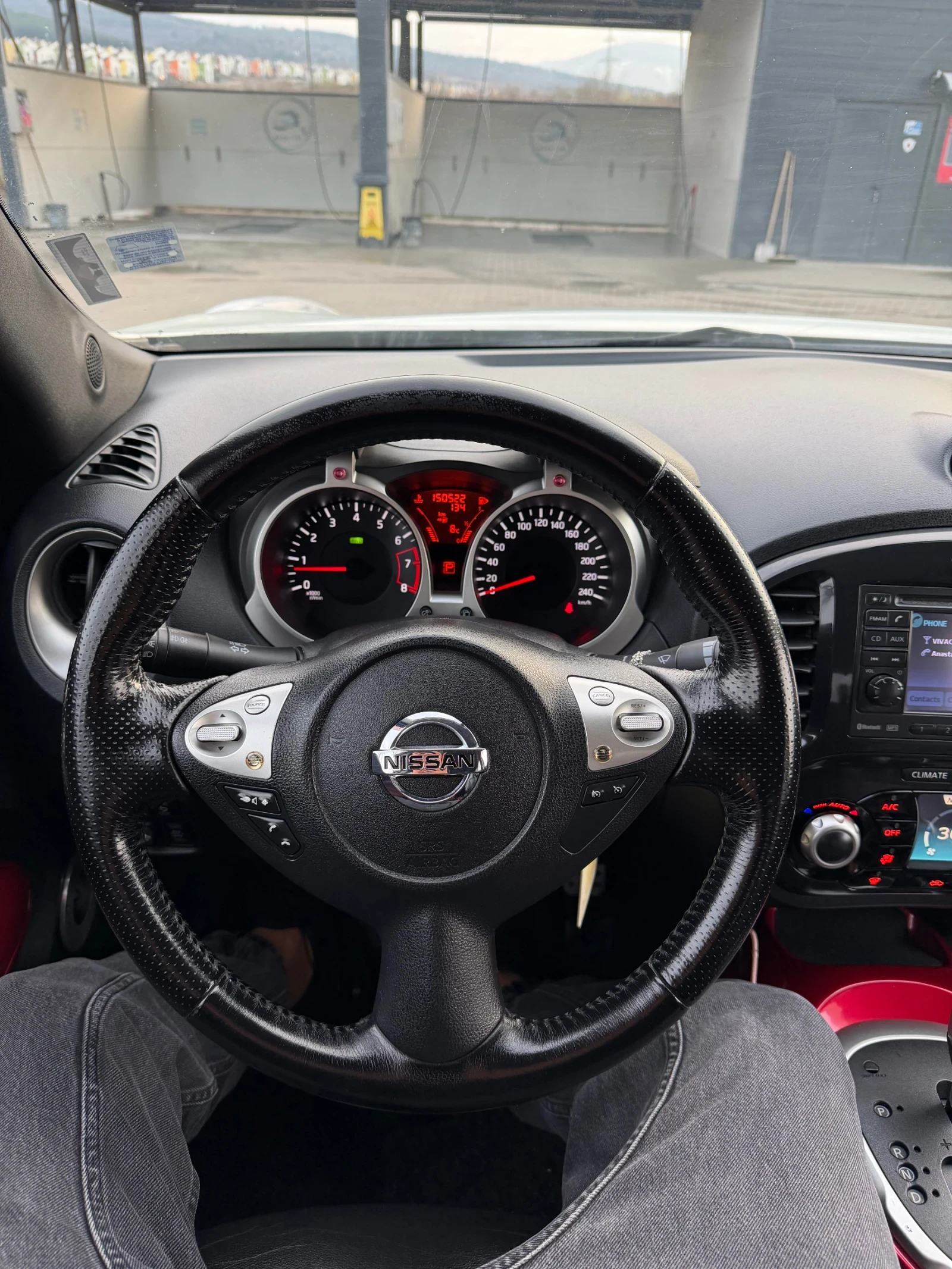 Nissan Juke, снимка 14 - Автомобили и джипове - 54046041