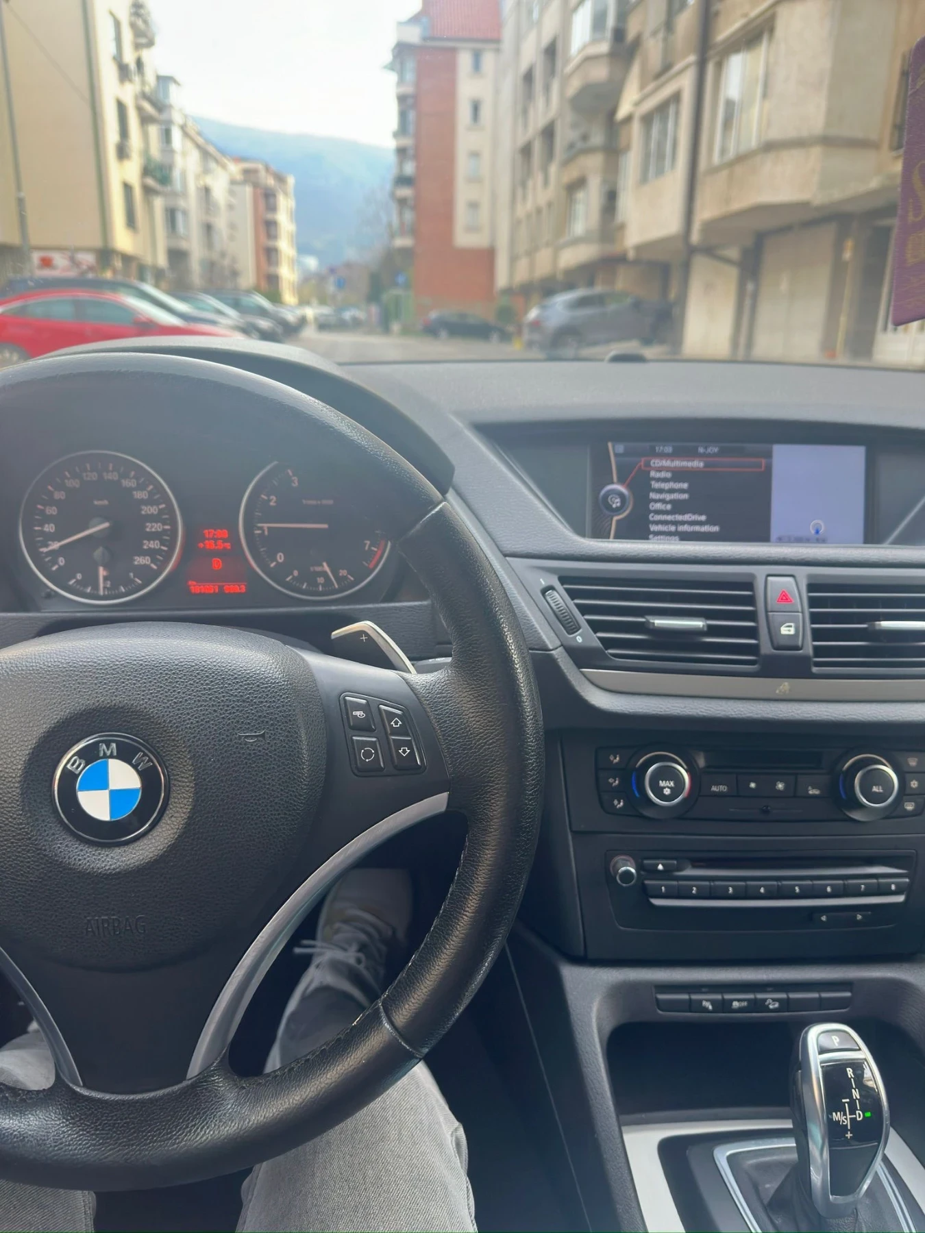BMW X1, снимка 8 - Автомобили и джипове - 54186359