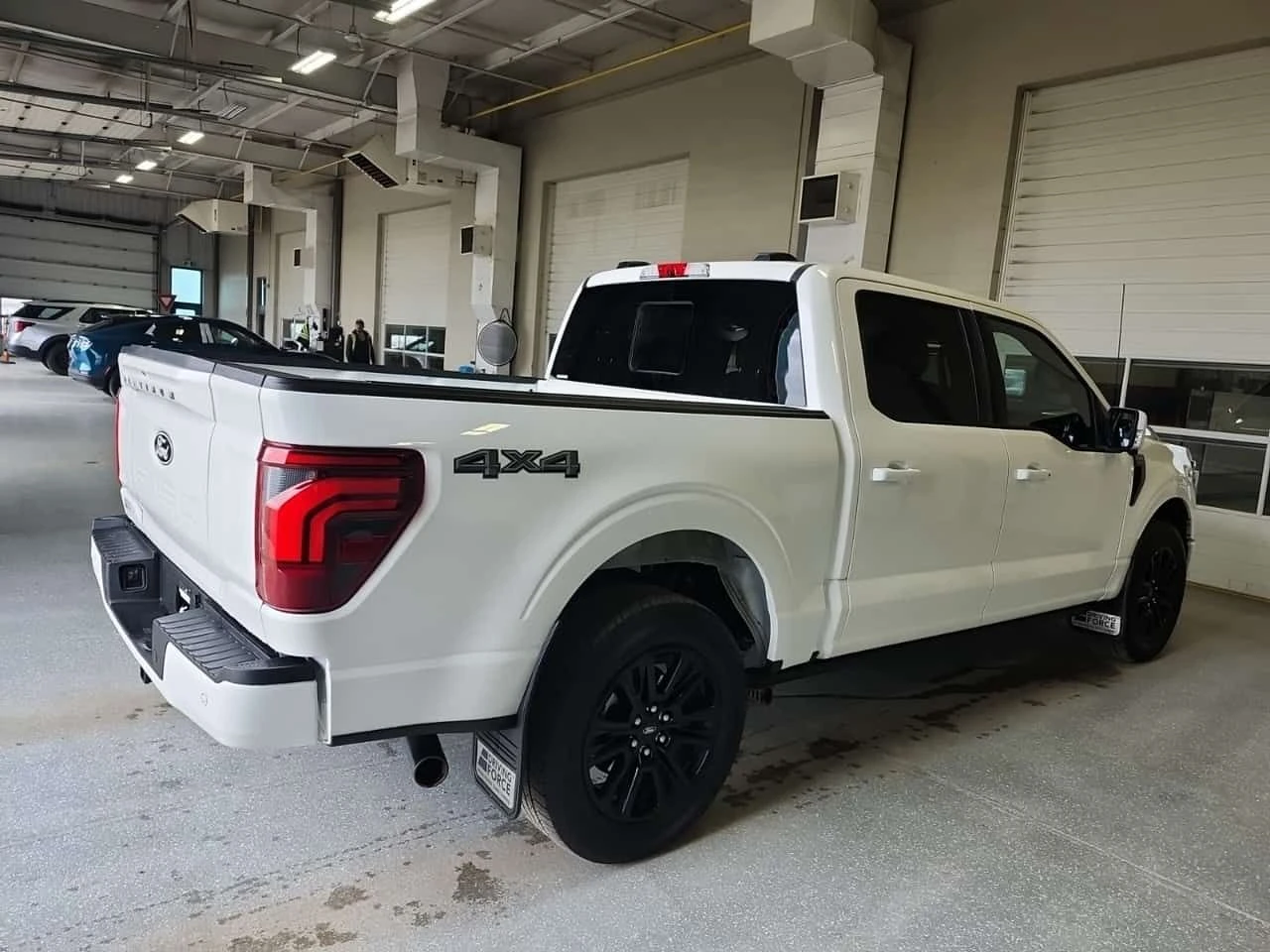 Ford F150 PLATINUM CREW CAB SHORT BED| ПАНО| 2 КЛЮЧА| CARFAX, снимка 3 - Автомобили и джипове - 54567616