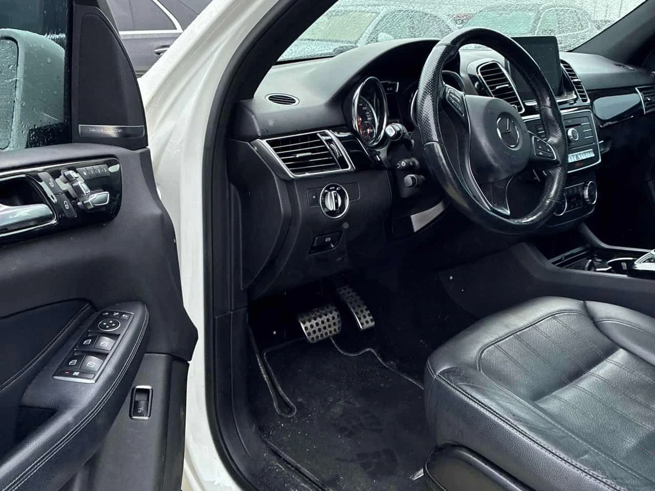 Mercedes-Benz GLE 400 4MATIC/360/ПАНОРАМА/ПОДГРЕВИ/АВТОФИНАНСИРАНЕ, снимка 7 - Автомобили и джипове - 54728758