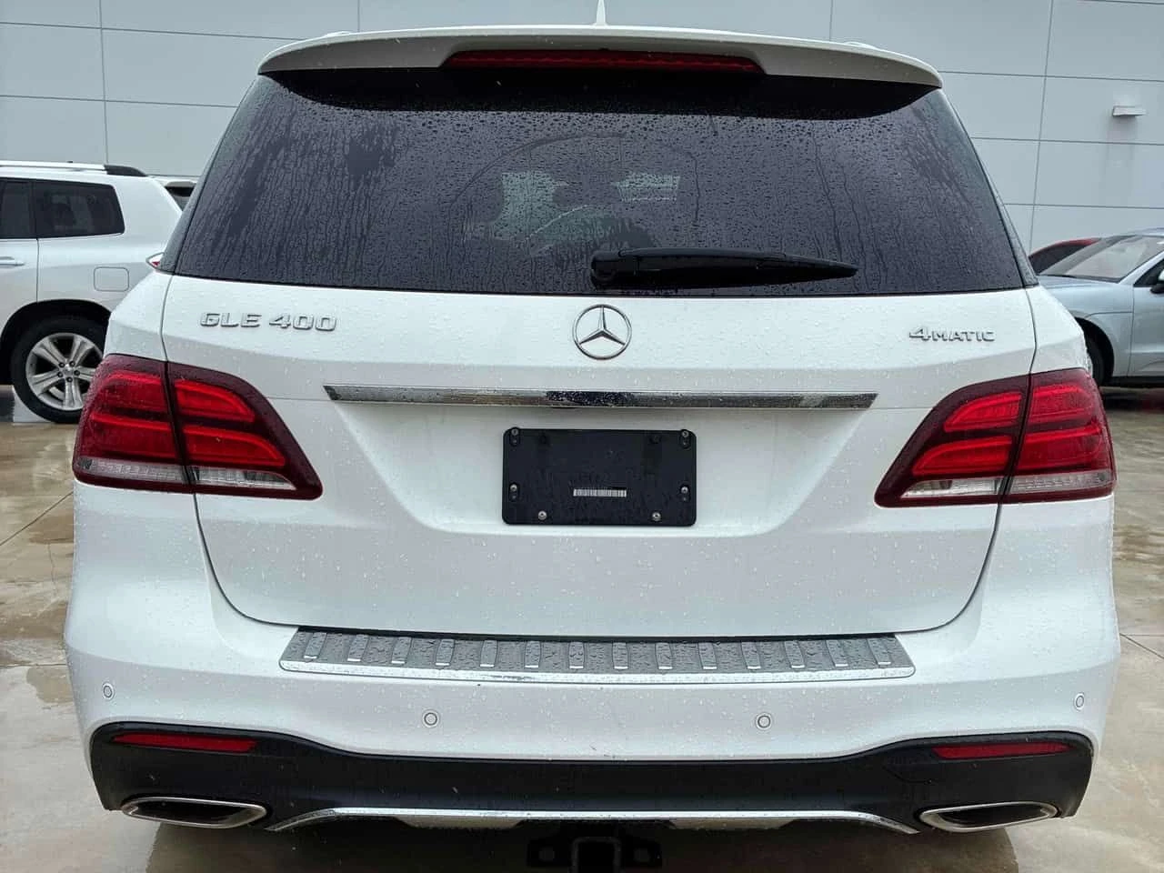 Mercedes-Benz GLE 400 4MATIC/360/ПАНОРАМА/ПОДГРЕВИ/АВТОФИНАНСИРАНЕ, снимка 5 - Автомобили и джипове - 54728758