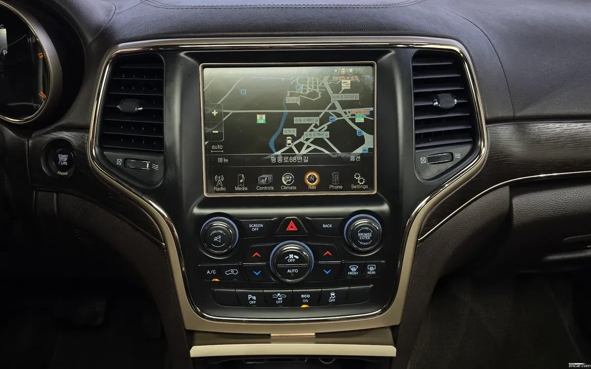 Jeep Grand cherokee 3.0 Diesel Summit, снимка 12 - Автомобили и джипове - 54820736